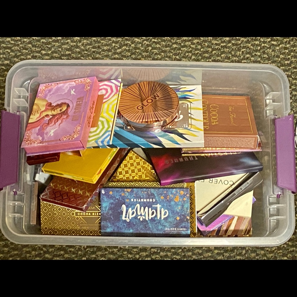 A F*CK TON OF MAKEUP + SKINCARE